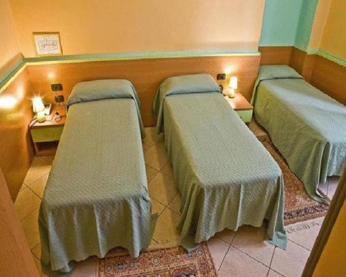 Hotel La Quercia Mozzo ภายนอก รูปภาพ