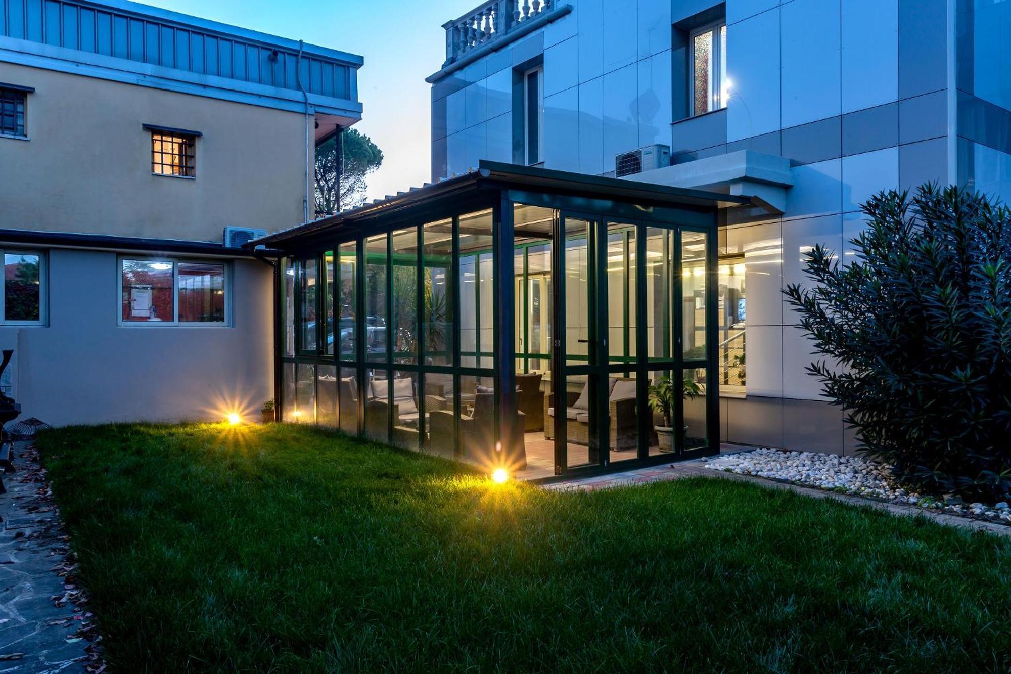 Hotel La Quercia Mozzo ภายนอก รูปภาพ