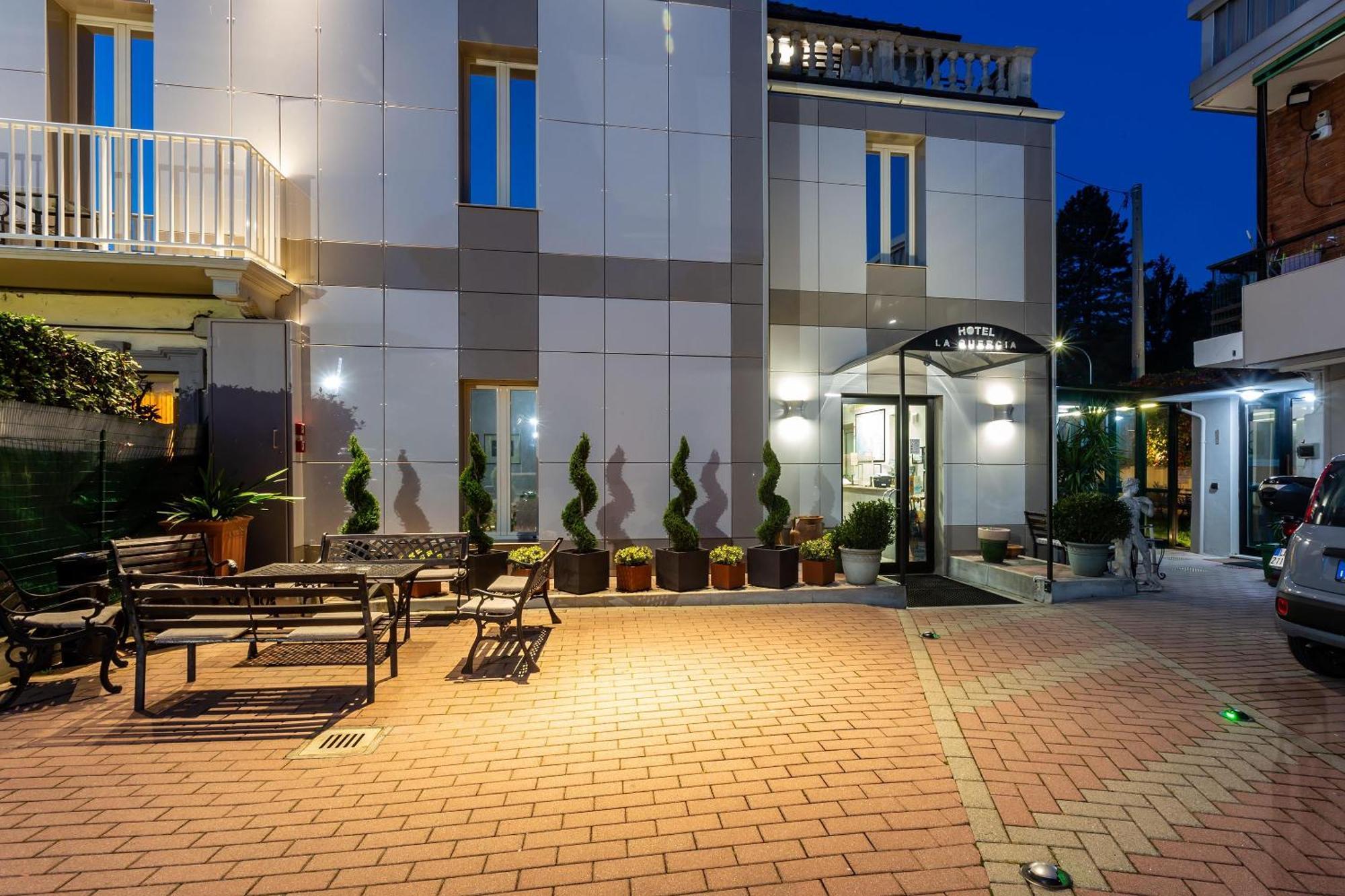 Hotel La Quercia Mozzo ภายนอก รูปภาพ
